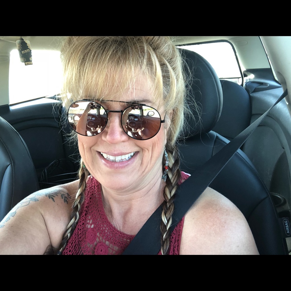 Meet your Posher, Allisa